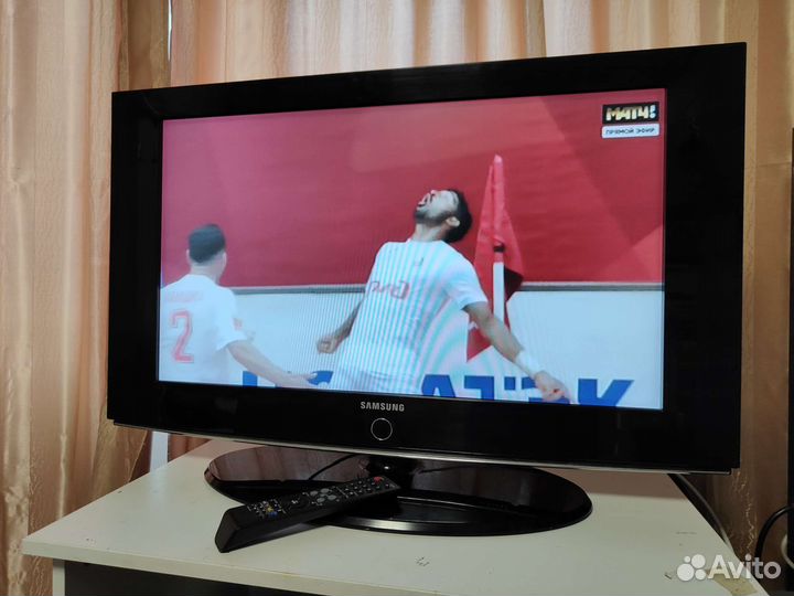 ЖК телевизор Samsung 32 дюйма