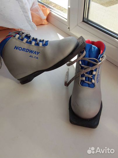 Лыжные ботинки детские 34