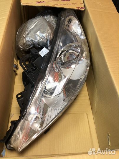 Фара левая Пежо 207