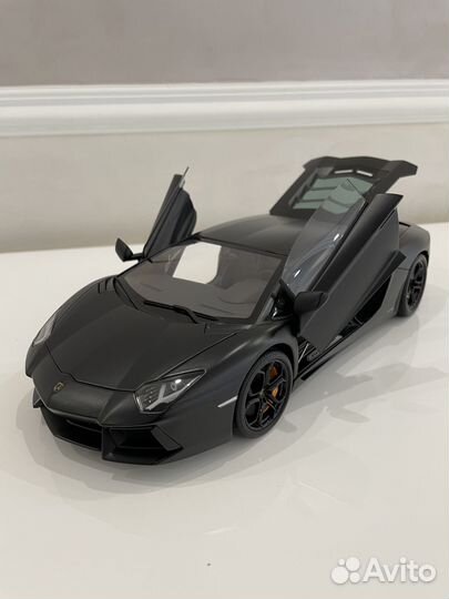 Lamborghini Aventador LP 700-4 1:18 Autoart