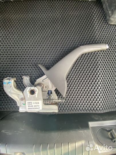 Ручка ручного тормаза Chevrolet Cruze