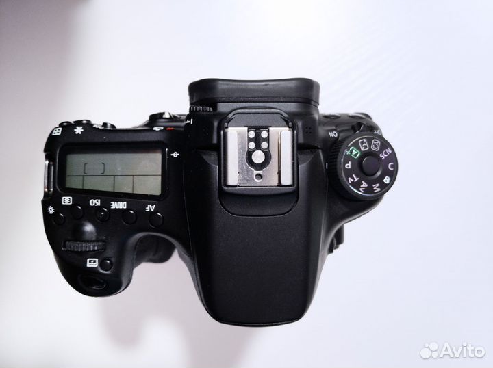 Фотоаппарат Canon eos 70d body с батарейной ручкой