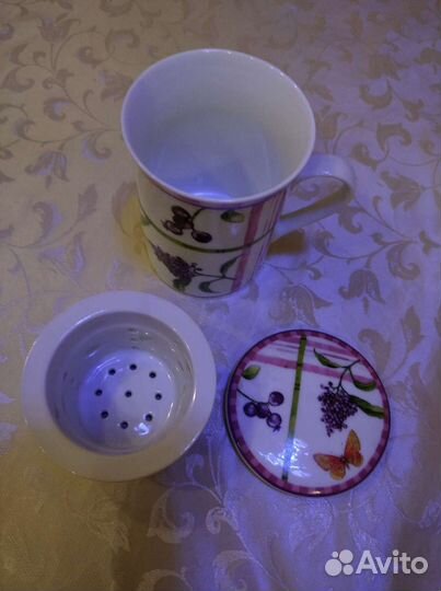 Кружка с керамическим ситечком и крышкой