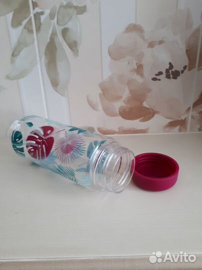 Бутылочка для напитков (Ив Роше)