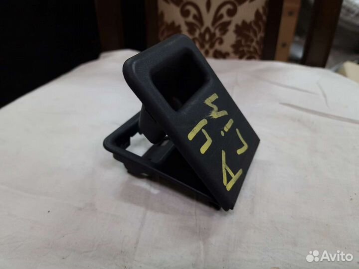 Ручка коврика в багажнике на Audi/Volkswagen