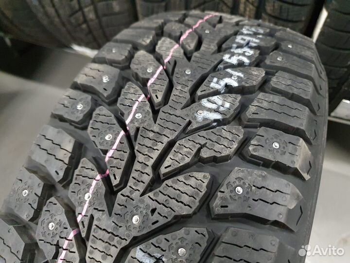 Kumho WinterCraft Ice Wi32 215/55 R17