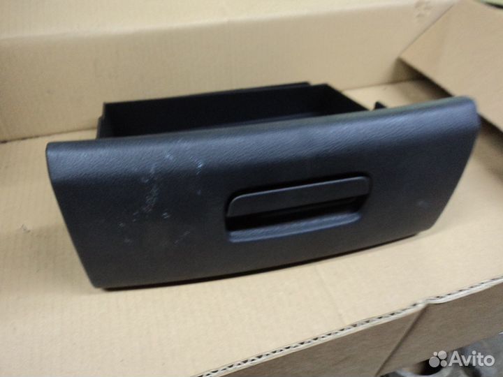 Вещевой ящик Volkswagen Tiguan