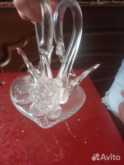 Статуэтка лебедь