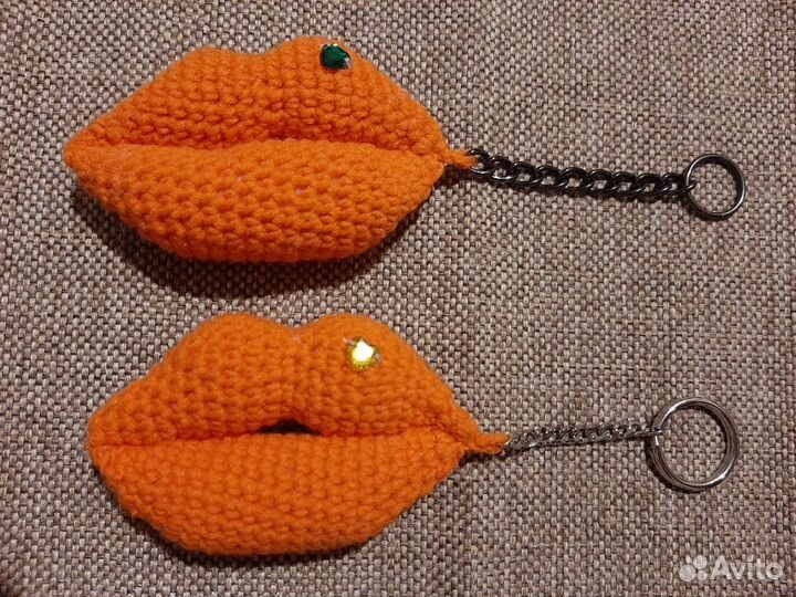 Брелок - губы (поцелуй )