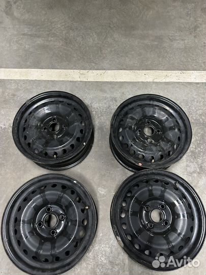 Штампованные ориг. диски от kio rio X с колпаками