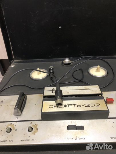 Катушечный магнитофон Снежеть 202