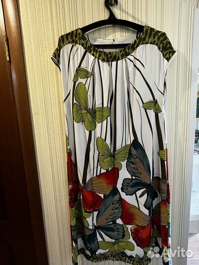 Женская одежда. Костюм, платья, пиджаки