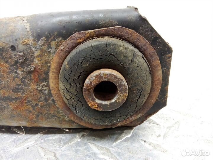 Рычаг передний левый нижний Jeep Grand Cherokee 2