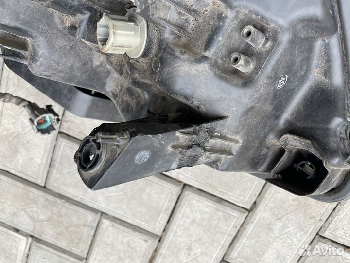 Фара Nissan X-Trail T32 левая