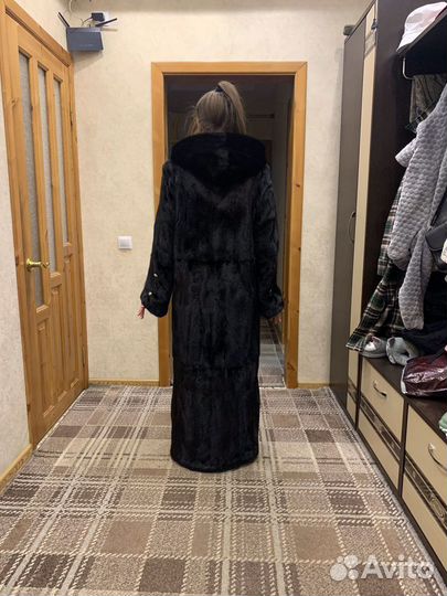 Продам норковую шубу