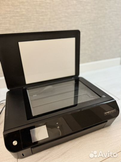 Цветной струйный принтер HP Deskjet 4515