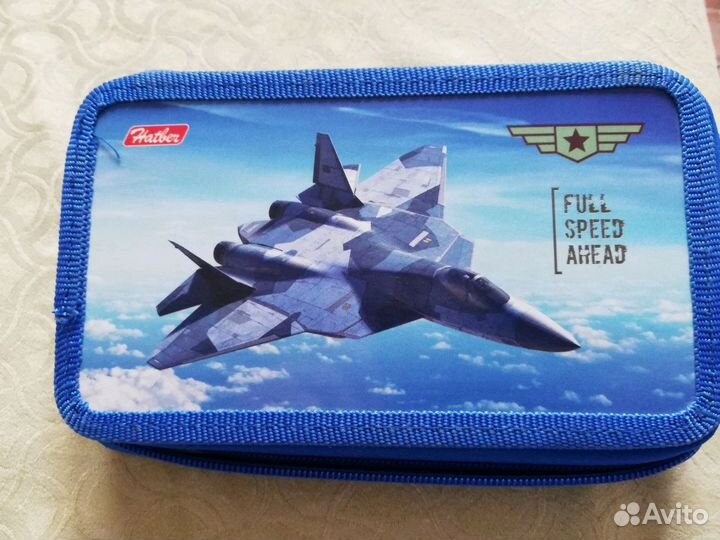 Пенал новый для школьника