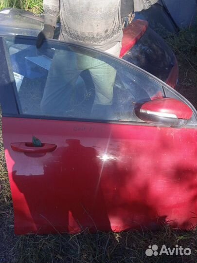 Дверь боковая передняя правая Volkswagen Golf
