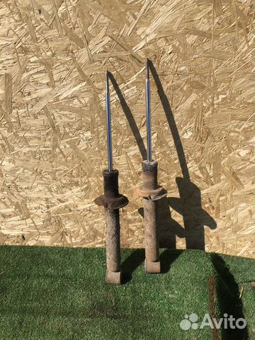 Задние стойки Ваз 2114