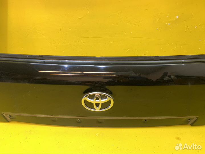 Коышка багажника toyota land cruiser 200
