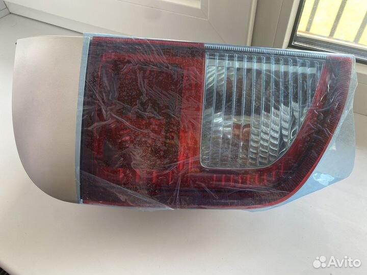 Фонарь Kyron 05- внешний левый