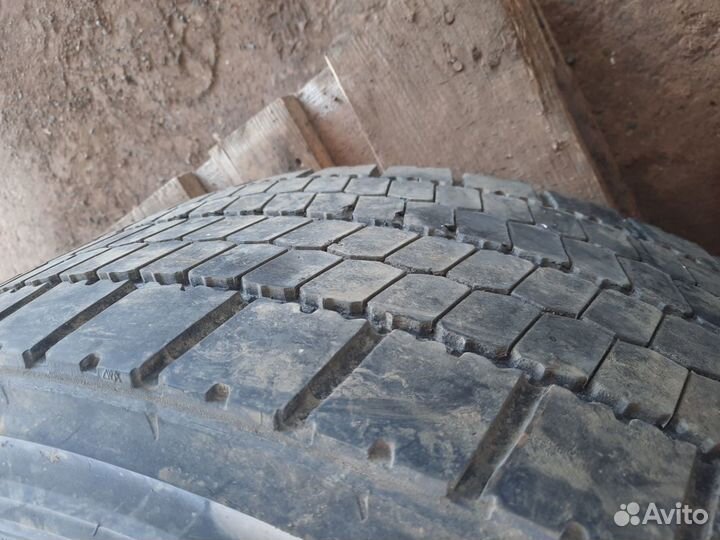 Грузовые шины бу 315/60 R22,5