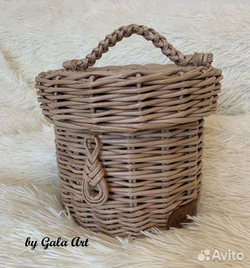 Корзины плетеные из бумажной лозы