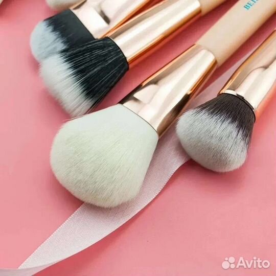 Кисти для макияжа новые