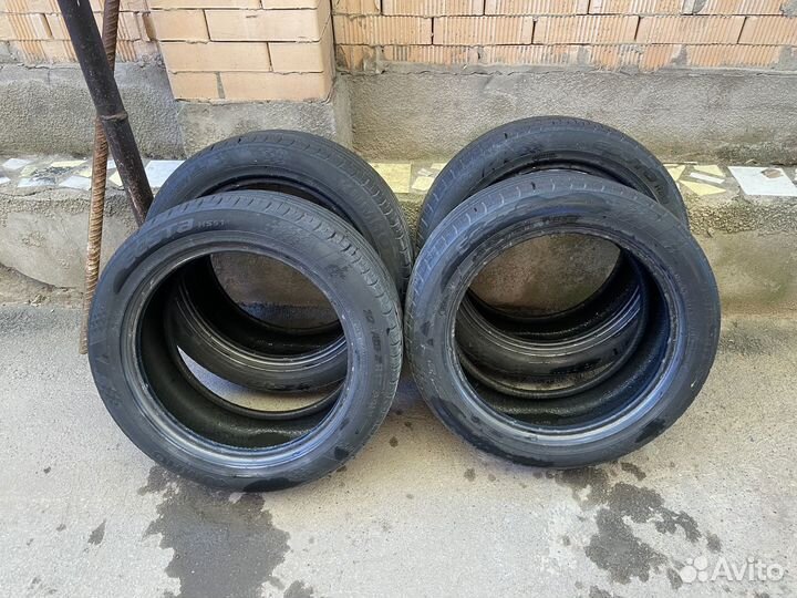 Kumho Ecsta HS51 225/50 R17