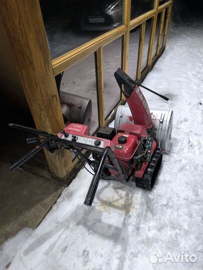 Снегоуборщик бензиновый гусеничный бу
