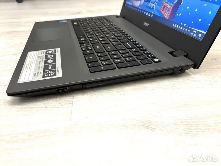 Acer E5 15.6 i3/8Gb/SSD256Gb/HD Graphics