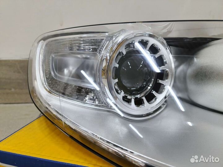 Передняя правая фара VW Touareg I Рест 2006-2010