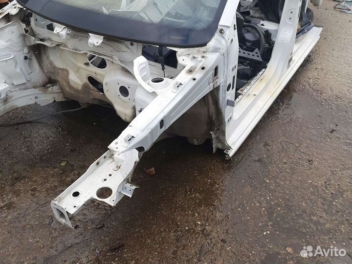 Ланжерон передний левый четверть Volkswagen Polo 5