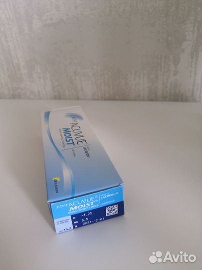 Линзы контактные Acuvue moist -4,25