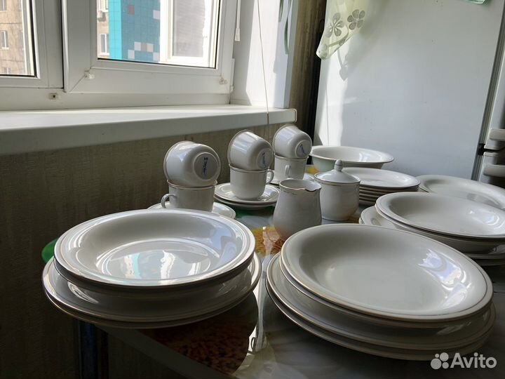 Набор столовой и чайной посуды на 6 персон
