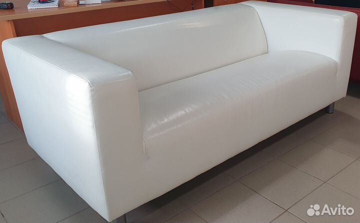 Диван офисный кожаный Б/У