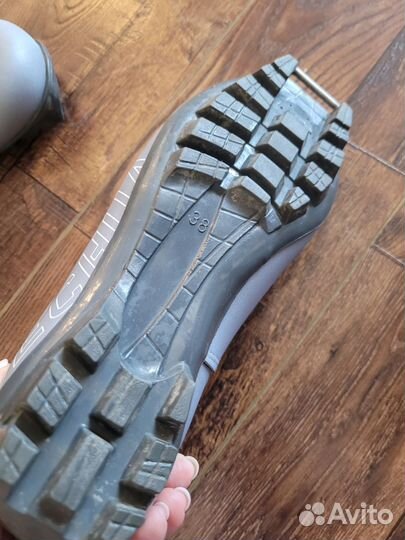 Лыжные ботинки 38 размер