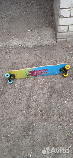 Самокат и скейтборд