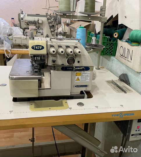 Продаю Оверлок type special 4-х нит. (голова+стол)