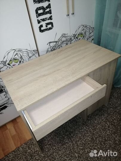 Письменный стол