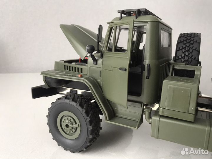 Радиоуправляемая модель урал 4320
