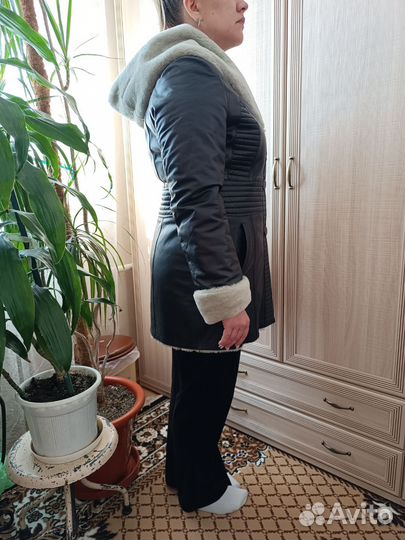 Дубленка женская натуральная 46-48 размер