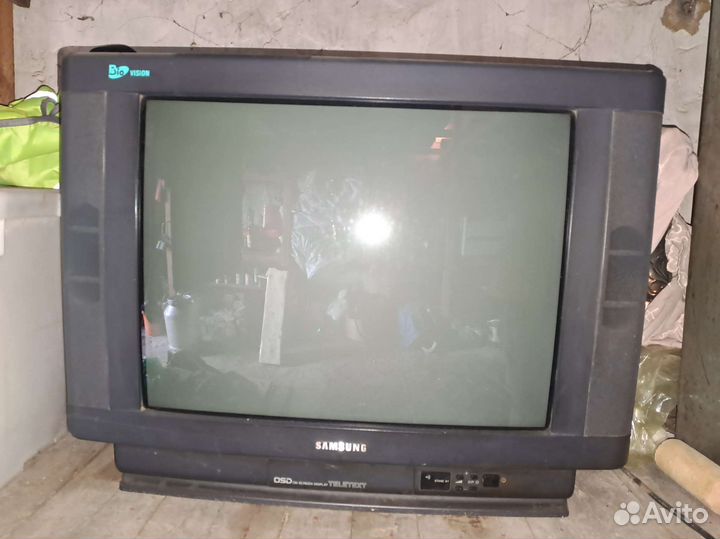 Телевизор samsung
