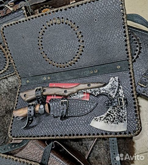 Подарок мужчине наборы, шампура, топоры и т.д