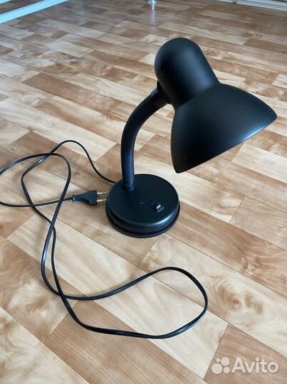 Лампа настольная