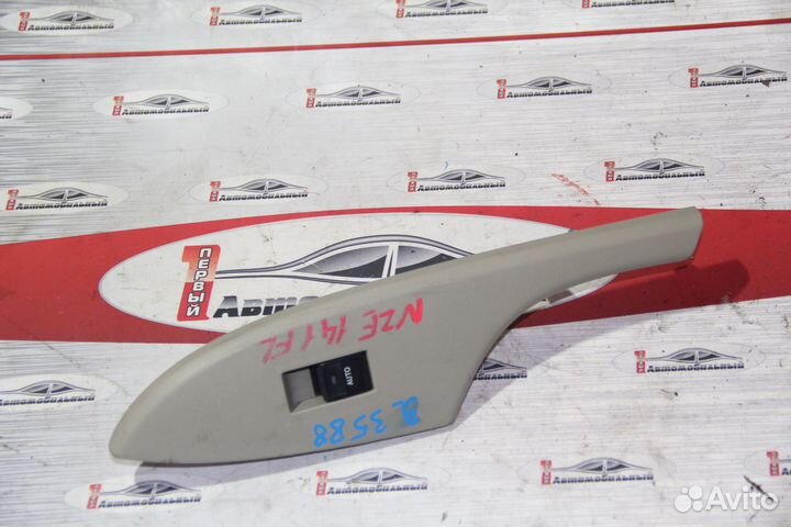 Блок управления стеклами перед лево c Toyota Corol