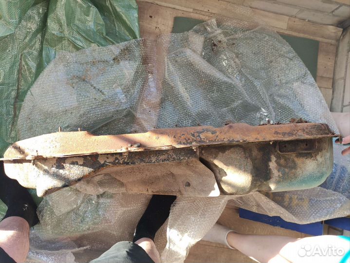 Бензобак lancer 9