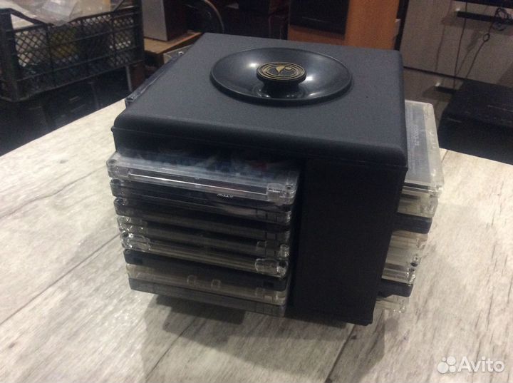 Подставка с кассетами