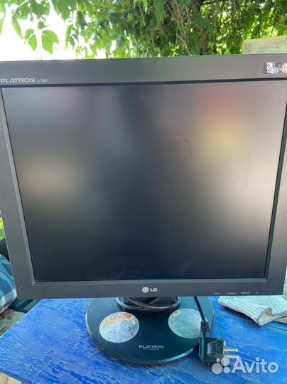 Монитор LG