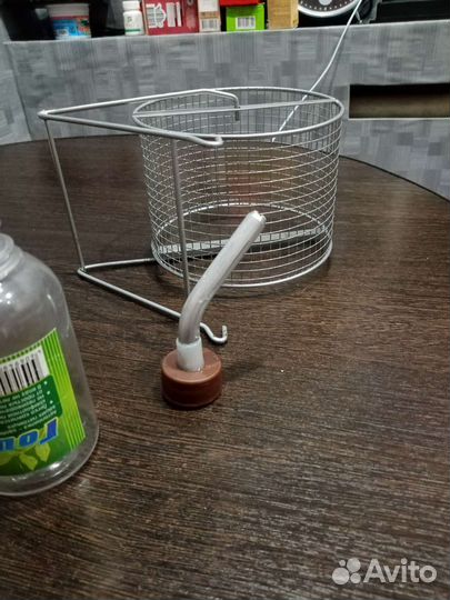 Беговое колесо и поилка для грызунов